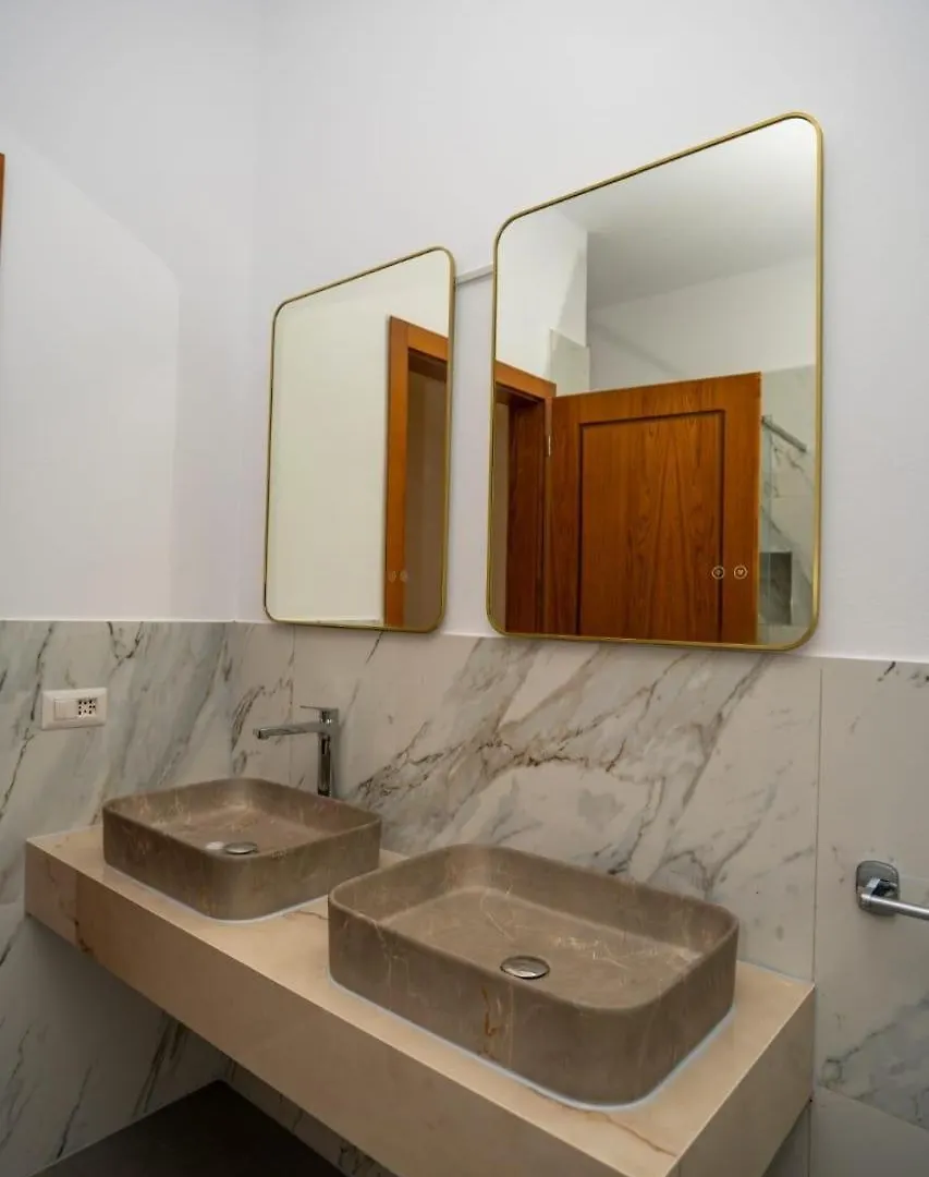 Hotel Guesthouse Veni I Gjyshit Nderlysaj