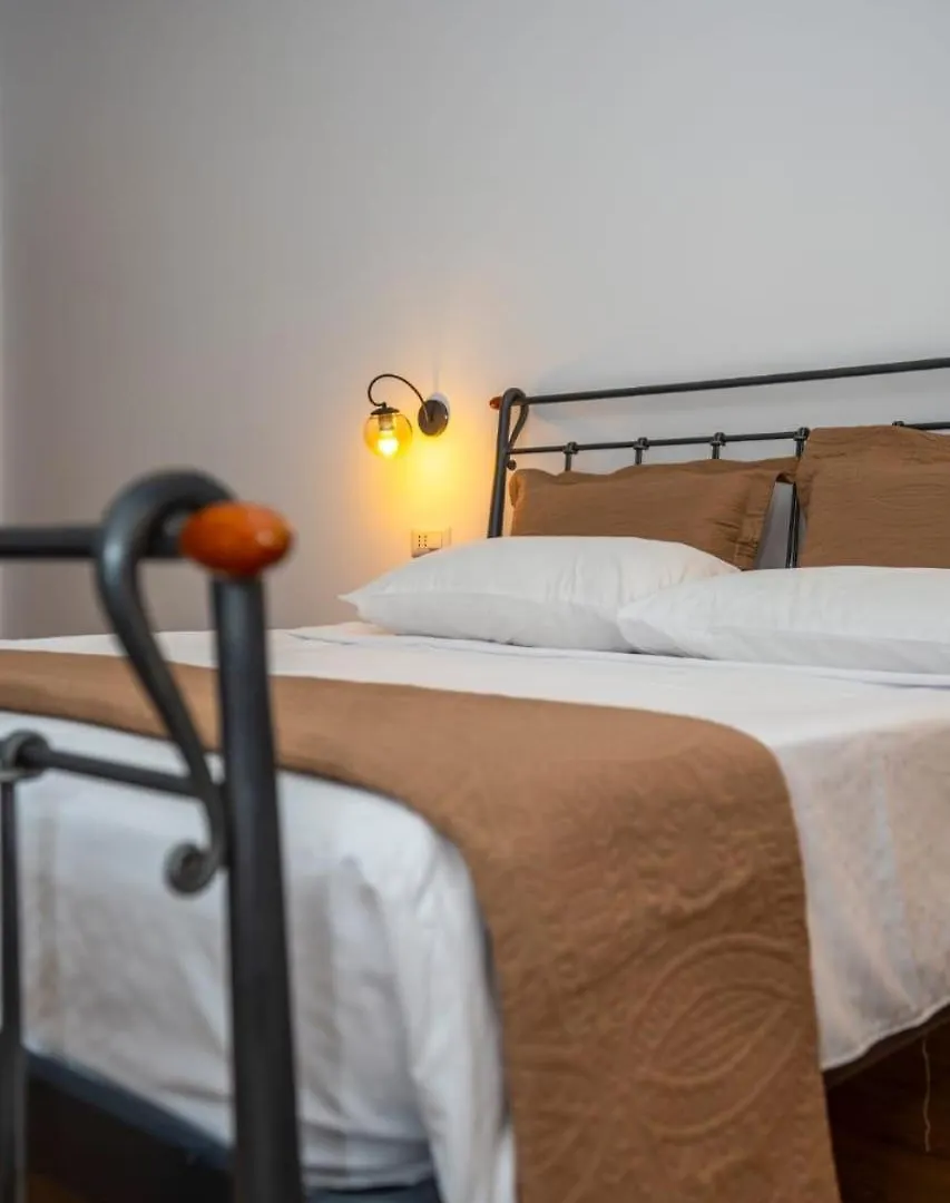 מלון Nderlysaj Guesthouse Veni I Gjyshit