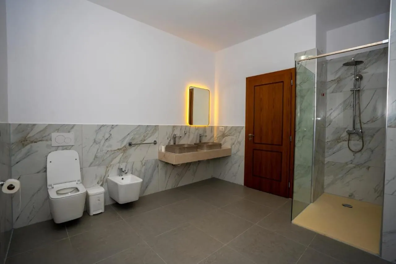 Nderlysaj Guesthouse Veni I Gjyshit אלבניה