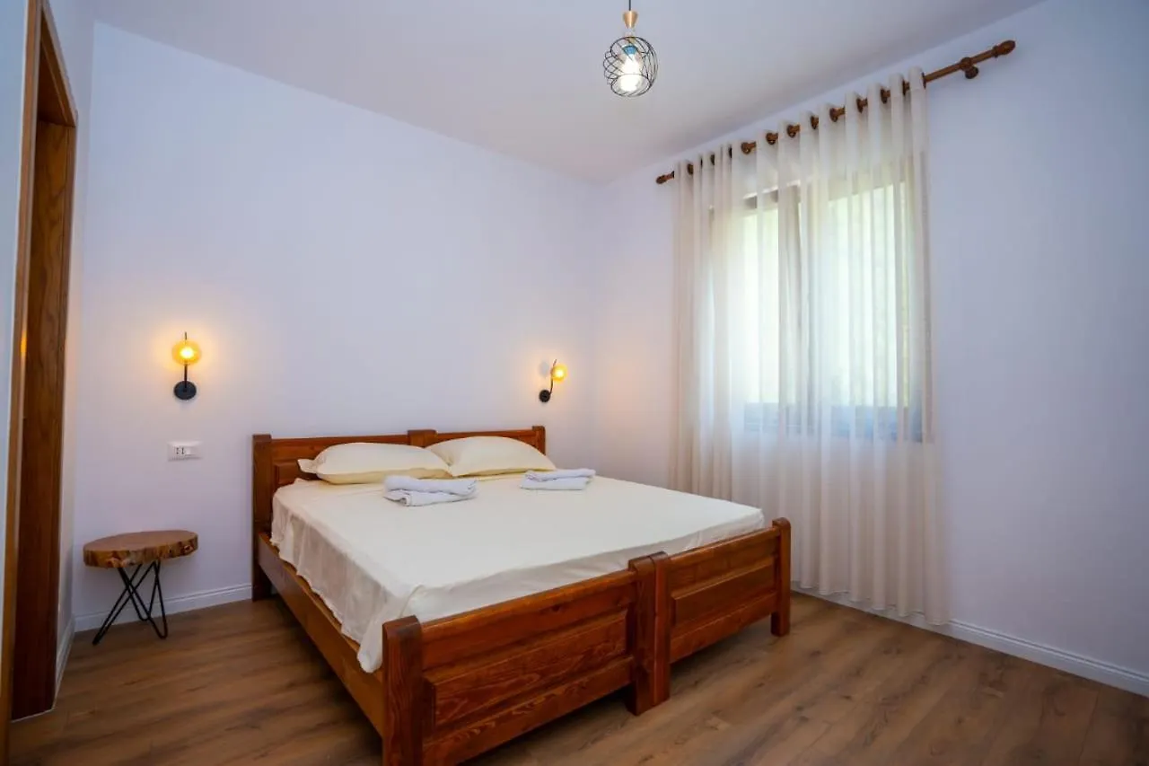 Nderlysaj Guesthouse Veni I Gjyshit